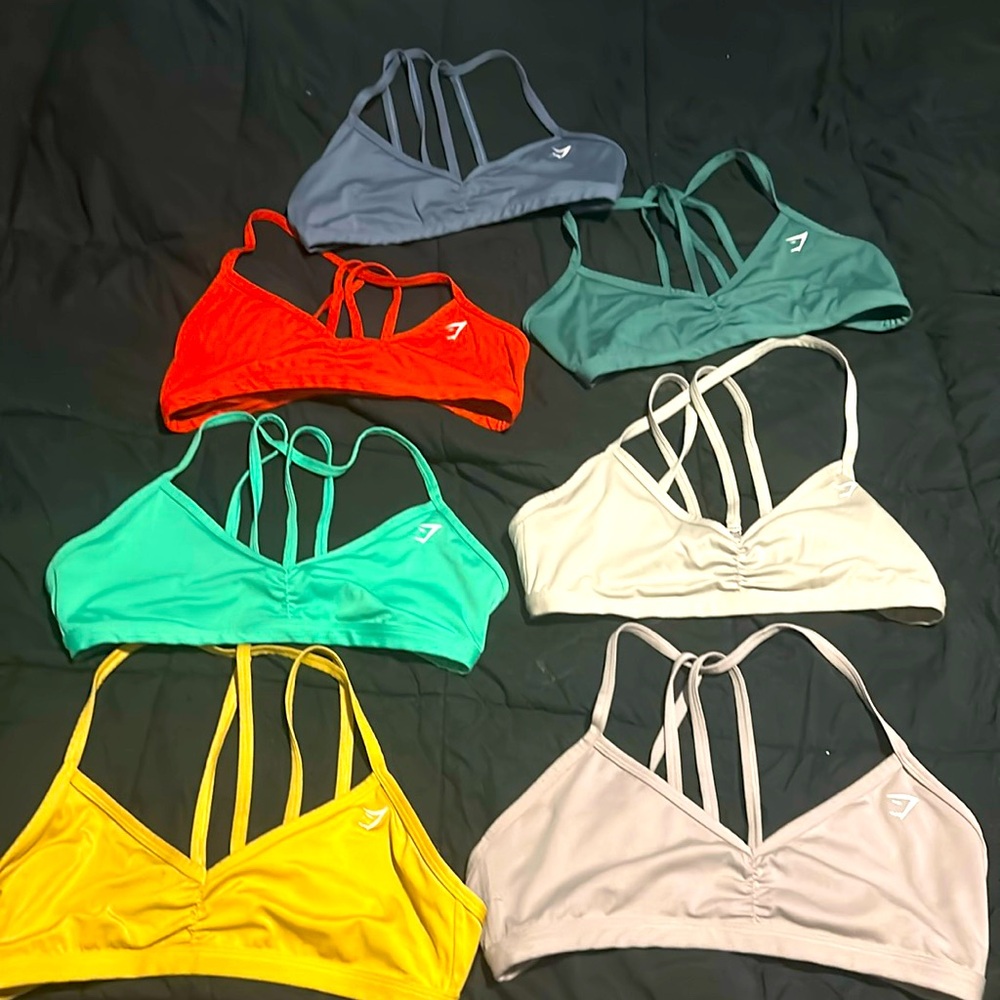 NWOT 7 minimal gym shark sports bras, all size large